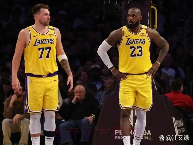 阿劳霍：球队始终保持冷静和沉着并压制了对手